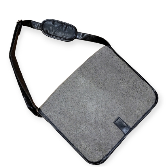 NEW Bellemonde Messenger Bag Gray Black Laptop bag Vegan - Picture 1 of 16